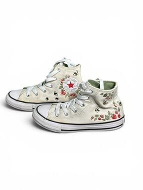 Converse Chuck Taylor  High Top Strawberry Bee Cream Sneakers A06847F Size 13